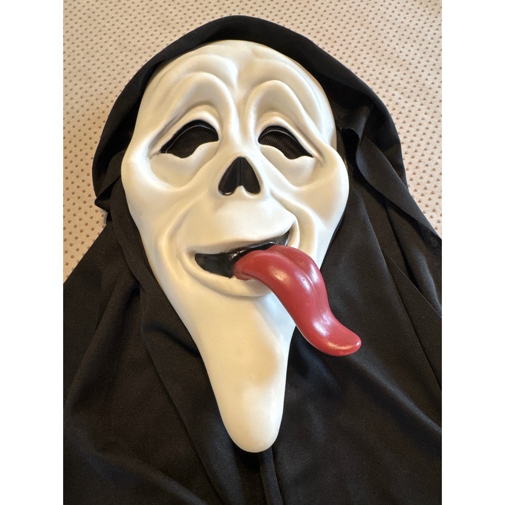Fun World Ghost Face Wassup Spoof‎ Mask Scary Movie Parody Tongue Out Halloween